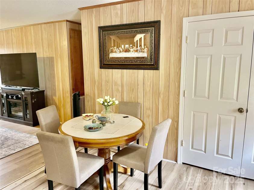 5508-5510 Wrenn Drive, Denver, NC 28037.  MLS# CAR4294139, YatesRealty ID 33572. 