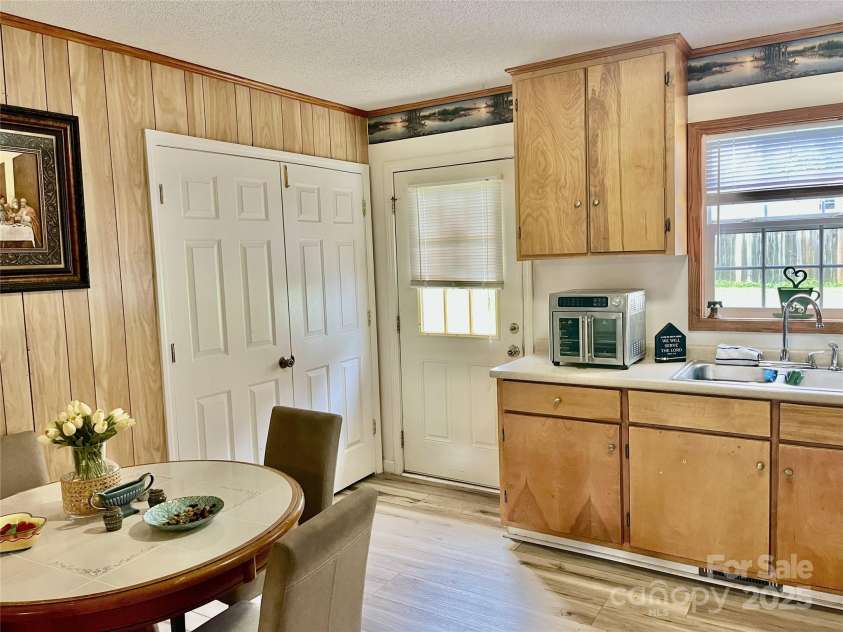 5508-5510 Wrenn Drive, Denver, NC 28037.  MLS# CAR4294139, YatesRealty ID 33572. 