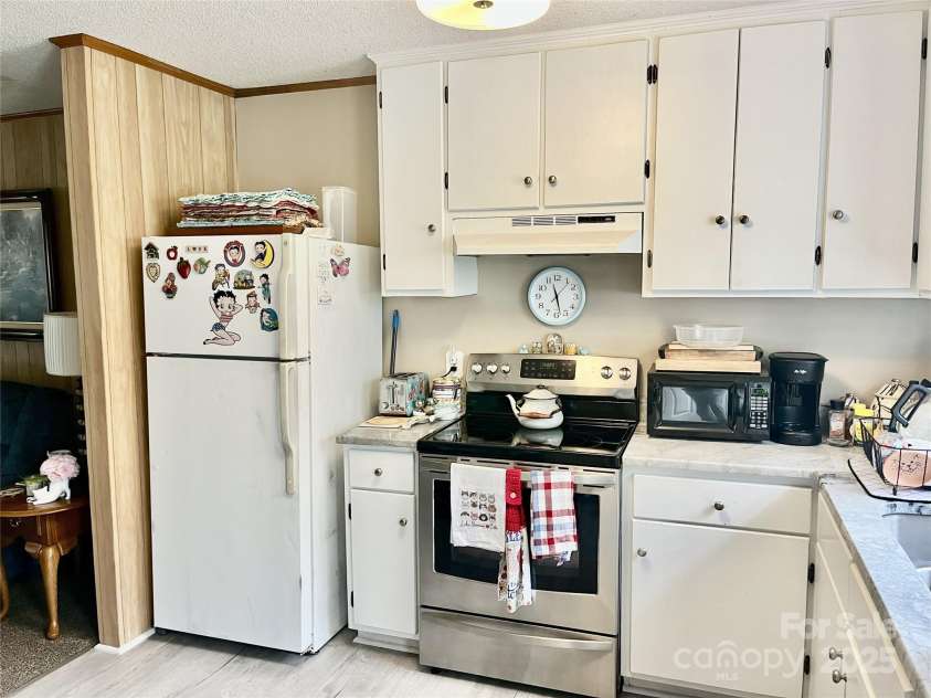 5508-5510 Wrenn Drive, Denver, NC 28037.  MLS# CAR4294139, YatesRealty ID 33572. 