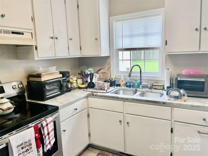 5508-5510 Wrenn Drive, Denver, NC 28037.  MLS# CAR4294139, YatesRealty ID 33572. 