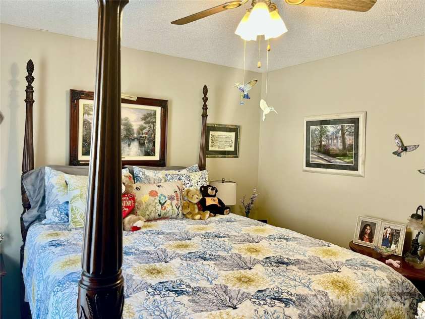 5508-5510 Wrenn Drive, Denver, NC 28037.  MLS# CAR4294139, YatesRealty ID 33572. 