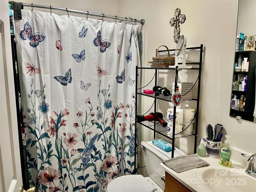 5508-5510 Wrenn Drive, Denver, NC 28037.  MLS# CAR4294139, YatesRealty ID 33572. 