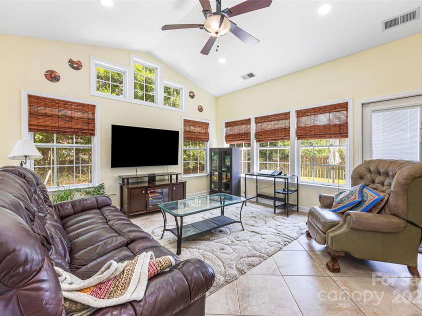 1903 Dundalk Road, Charlotte, NC 28270.  MLS# CAR4294754, YatesRealty ID 33573. 