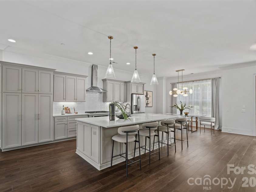 2023 Lynnwood Drive, Charlotte, NC 28209.  MLS# CAR4388149, YatesRealty ID 33573. 