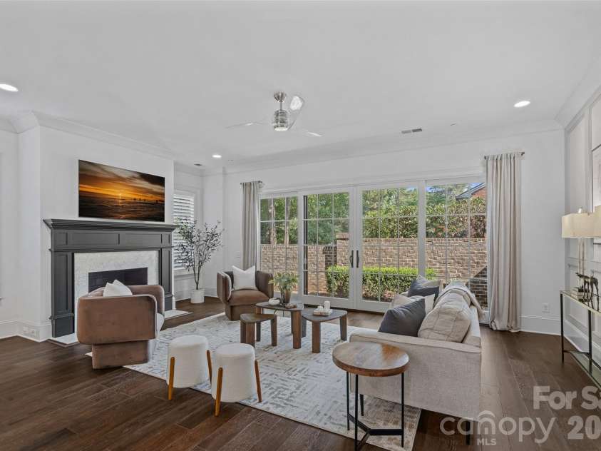 2023 Lynnwood Drive, Charlotte, NC 28209.  MLS# CAR4388149, YatesRealty ID 33573. 