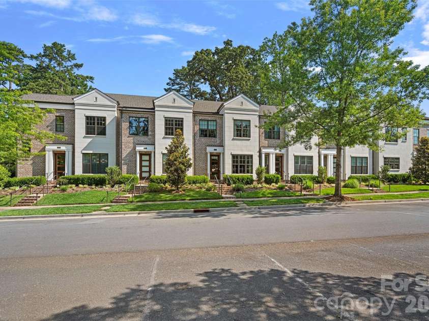 2023 Lynnwood Drive, Charlotte, NC 28209.  MLS# CAR4388149, YatesRealty ID 33573. 
