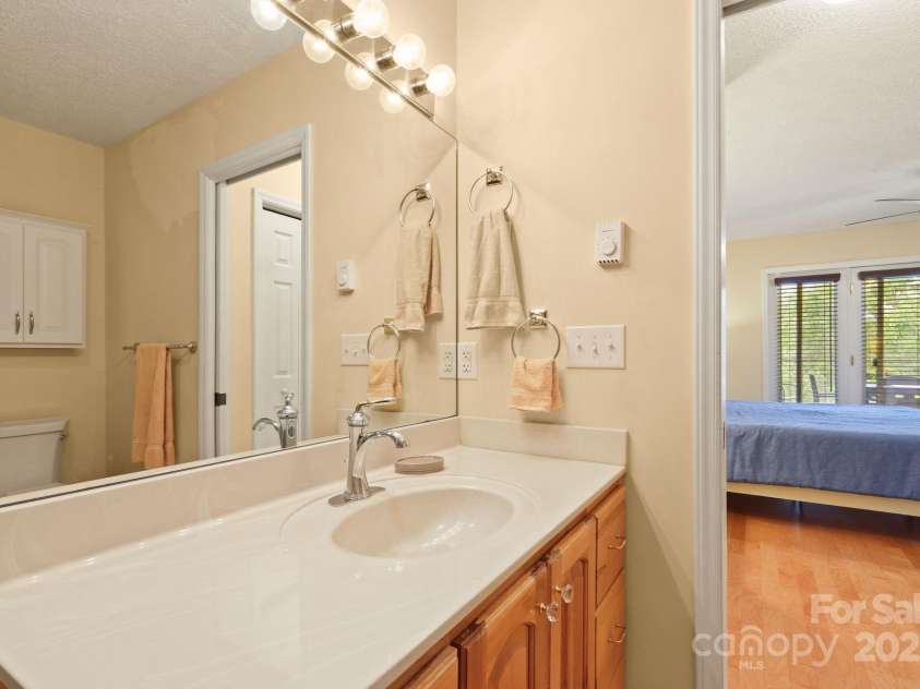143 Hawks Peak Lane, Seven Devils, NC 28604.  MLS# CAR4294452, YatesRealty ID 33574. 