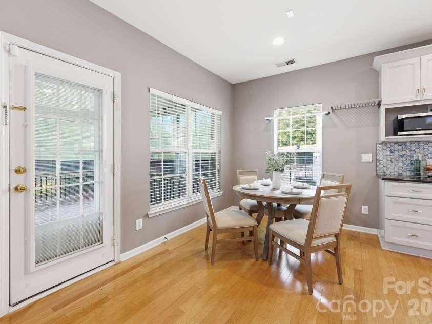 1854 Briarcrest Drive, Charlotte, NC 28269.  MLS# CAR4392399, YatesRealty ID 33574. 