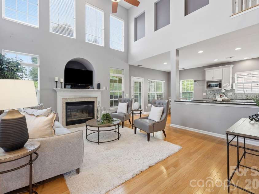 1854 Briarcrest Drive, Charlotte, NC 28269.  MLS# CAR4392399, YatesRealty ID 33574. 