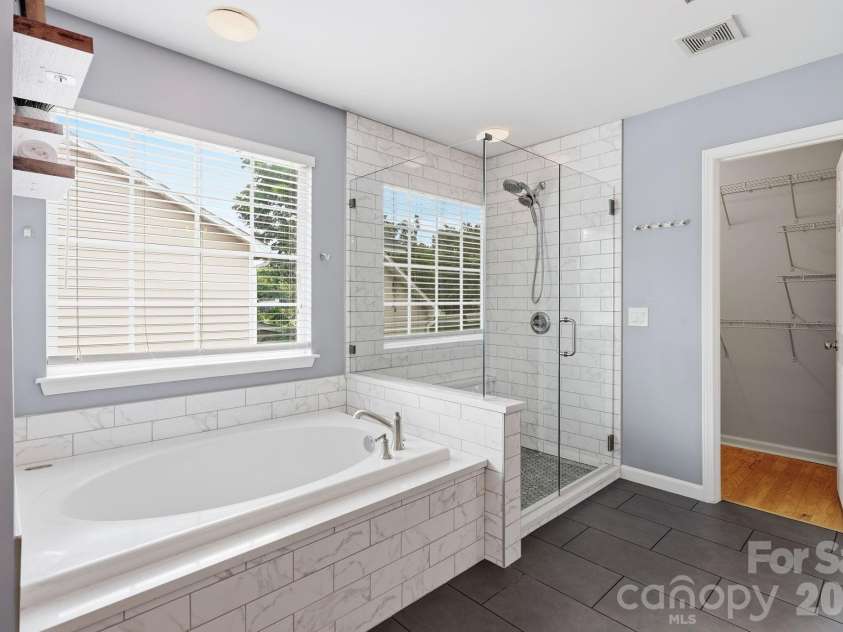 1854 Briarcrest Drive, Charlotte, NC 28269.  MLS# CAR4392399, YatesRealty ID 33574. 