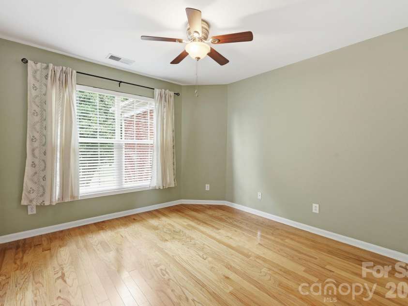 1854 Briarcrest Drive, Charlotte, NC 28269.  MLS# CAR4392399, YatesRealty ID 33574. 