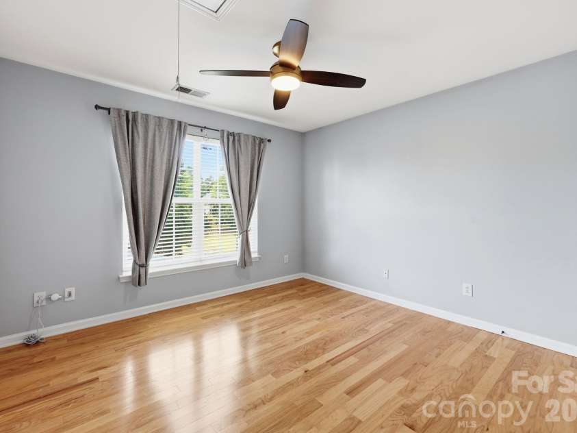 1854 Briarcrest Drive, Charlotte, NC 28269.  MLS# CAR4392399, YatesRealty ID 33574. 