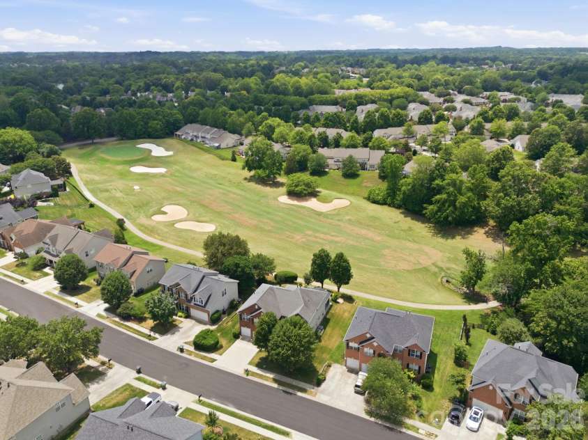 1854 Briarcrest Drive, Charlotte, NC 28269.  MLS# CAR4392399, YatesRealty ID 33574. 