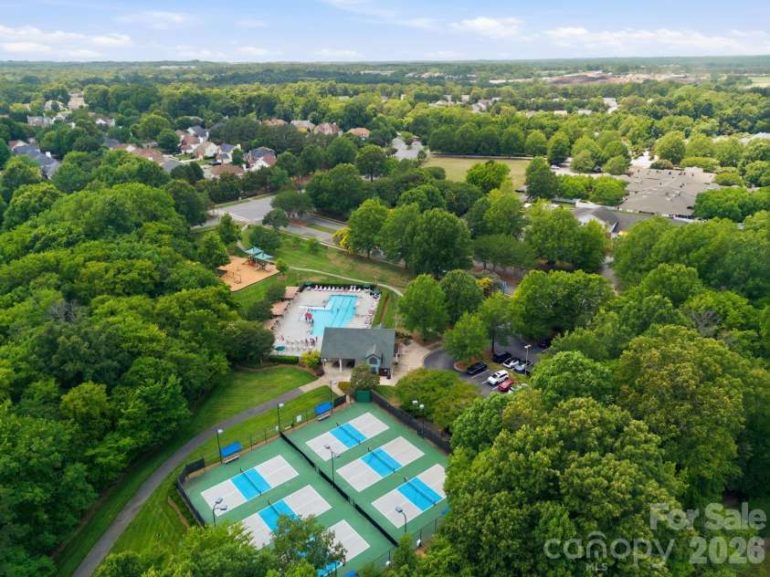 1854 Briarcrest Drive, Charlotte, NC 28269.  MLS# CAR4392399, YatesRealty ID 33574. 