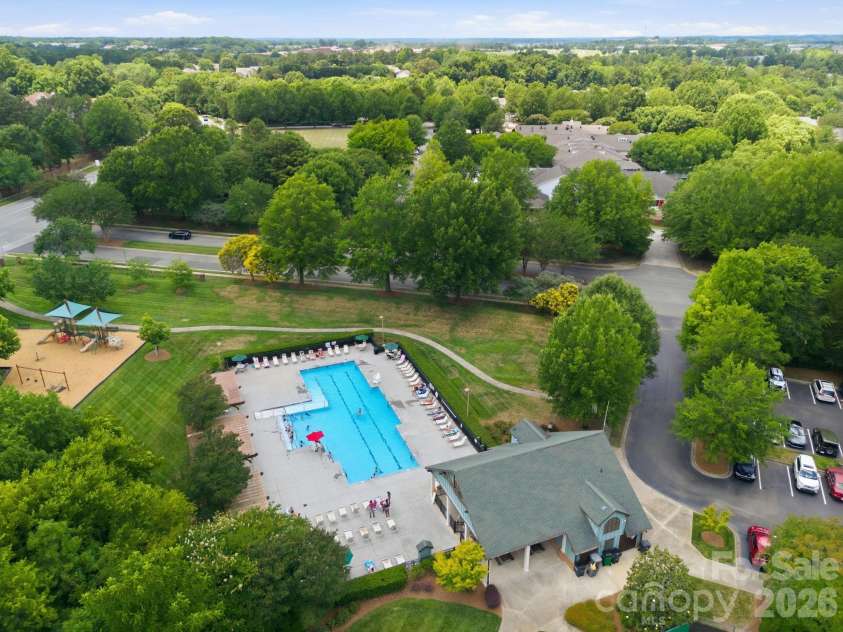 1854 Briarcrest Drive, Charlotte, NC 28269.  MLS# CAR4392399, YatesRealty ID 33574. 