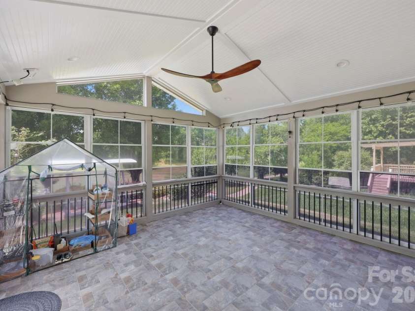 1854 Briarcrest Drive, Charlotte, NC 28269.  MLS# CAR4392399, YatesRealty ID 33574. 