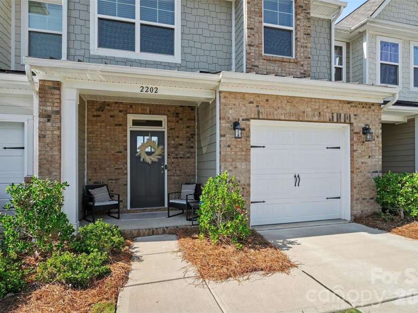 2202 Bexar Trail, Matthews, NC 28105.  MLS# CAR4382945, YatesRealty ID 33575. 