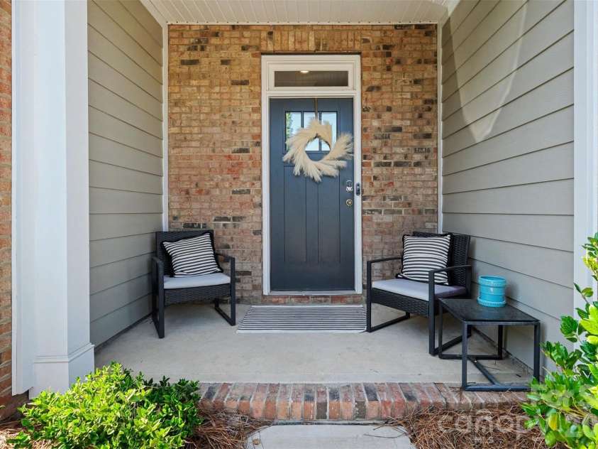 2202 Bexar Trail, Matthews, NC 28105.  MLS# CAR4382945, YatesRealty ID 33575. 