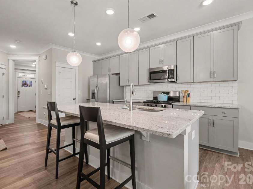 2202 Bexar Trail, Matthews, NC 28105.  MLS# CAR4382945, YatesRealty ID 33575. 