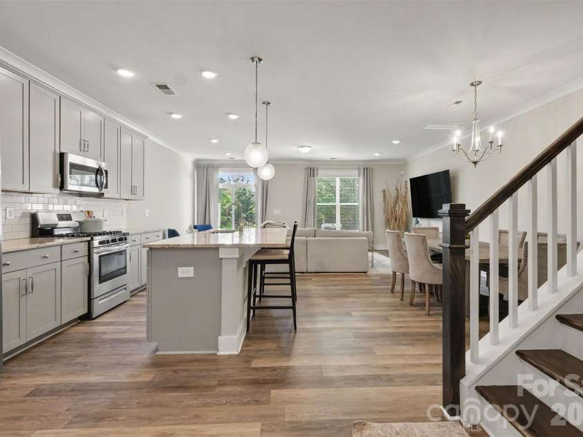 2202 Bexar Trail, Matthews, NC 28105.  MLS# CAR4382945, YatesRealty ID 33575. 