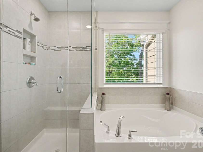 2202 Bexar Trail, Matthews, NC 28105.  MLS# CAR4382945, YatesRealty ID 33575. 