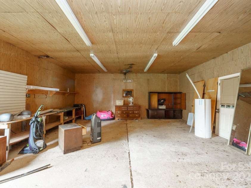 3450 Polkville Road, Shelby, NC 28150.  MLS# CAR4294602, YatesRealty ID 33575. 