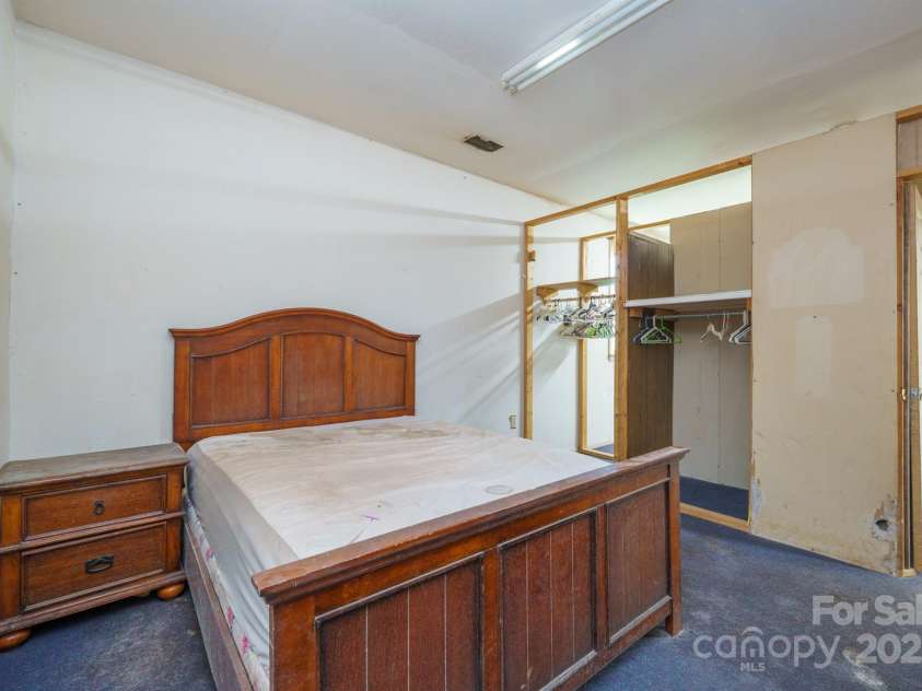 3450 Polkville Road, Shelby, NC 28150.  MLS# CAR4294602, YatesRealty ID 33575. 