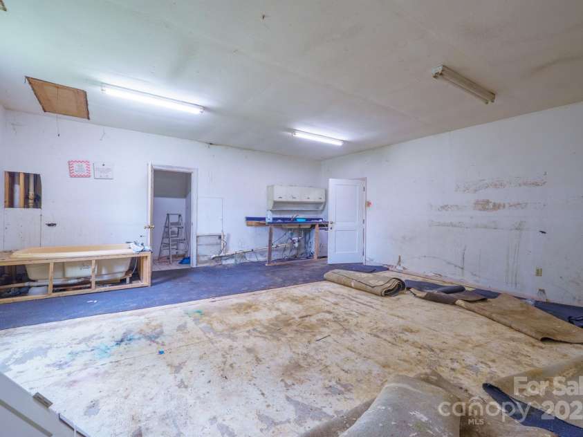 3450 Polkville Road, Shelby, NC 28150.  MLS# CAR4294602, YatesRealty ID 33575. 