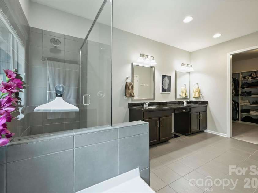 1113 Bassett Way, Fort Mill, SC 29707.  MLS# CAR4393231, YatesRealty ID 33576. 
