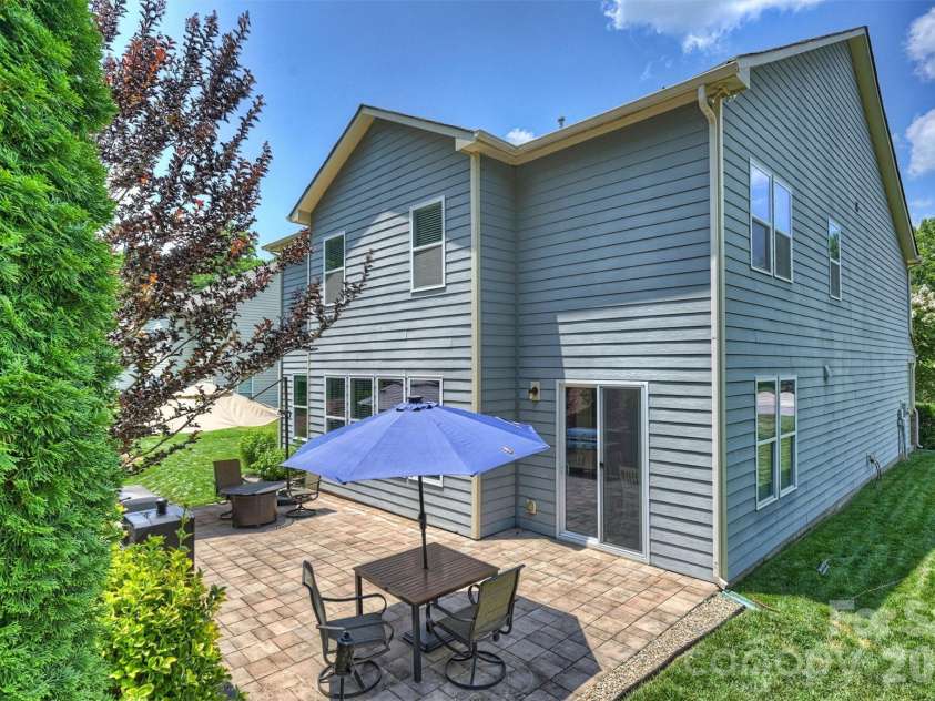 1113 Bassett Way, Fort Mill, SC 29707.  MLS# CAR4393231, YatesRealty ID 33576. 