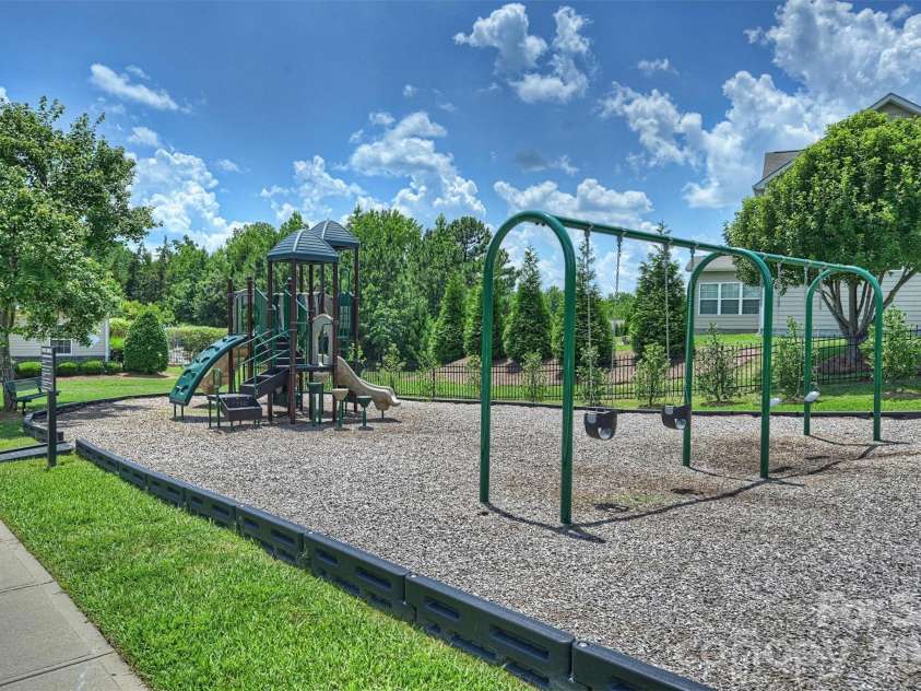 1113 Bassett Way, Fort Mill, SC 29707.  MLS# CAR4393231, YatesRealty ID 33576. 