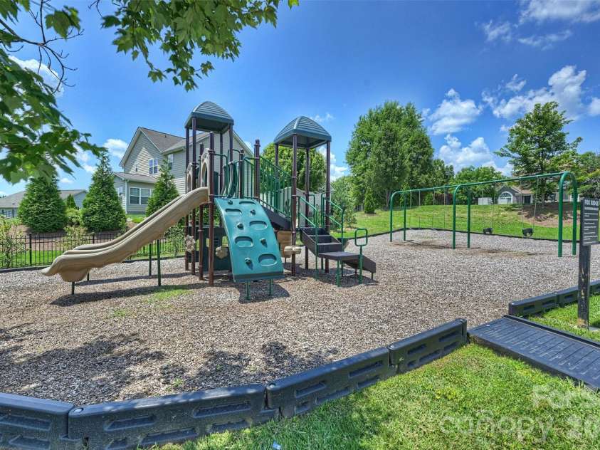 1113 Bassett Way, Fort Mill, SC 29707.  MLS# CAR4393231, YatesRealty ID 33576. 