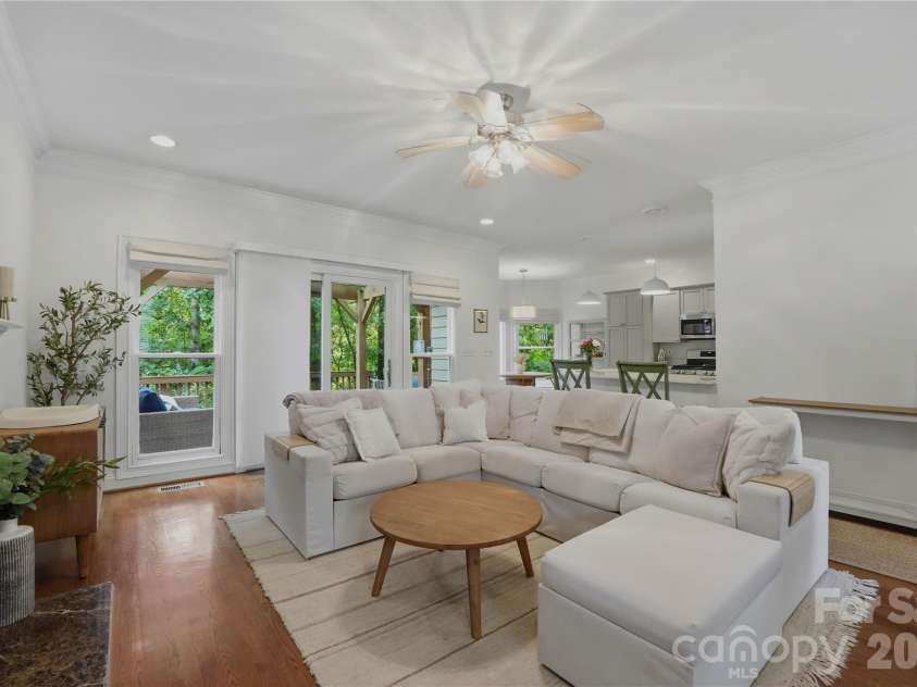1234 Ivey Drive, Charlotte, NC 28205.  MLS# CAR4393425, YatesRealty ID 33577. 