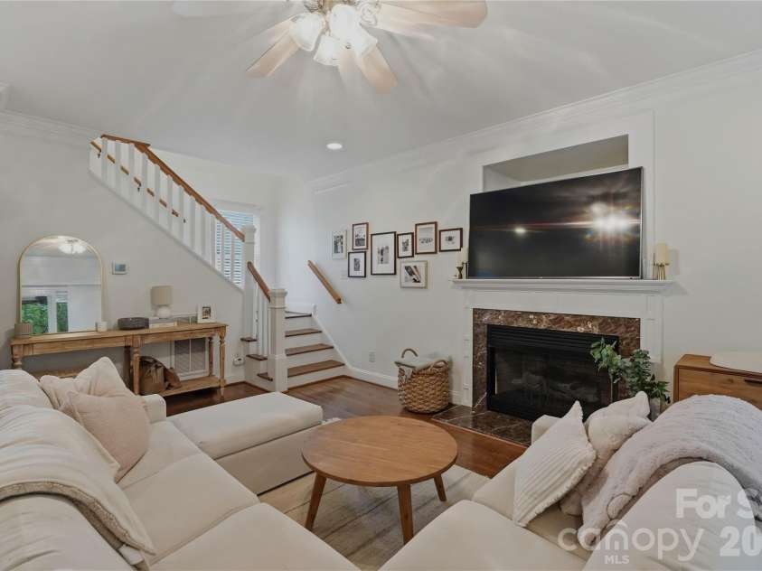 1234 Ivey Drive, Charlotte, NC 28205.  MLS# CAR4393425, YatesRealty ID 33577. 