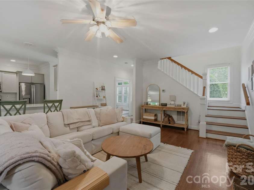 1234 Ivey Drive, Charlotte, NC 28205.  MLS# CAR4393425, YatesRealty ID 33577. 