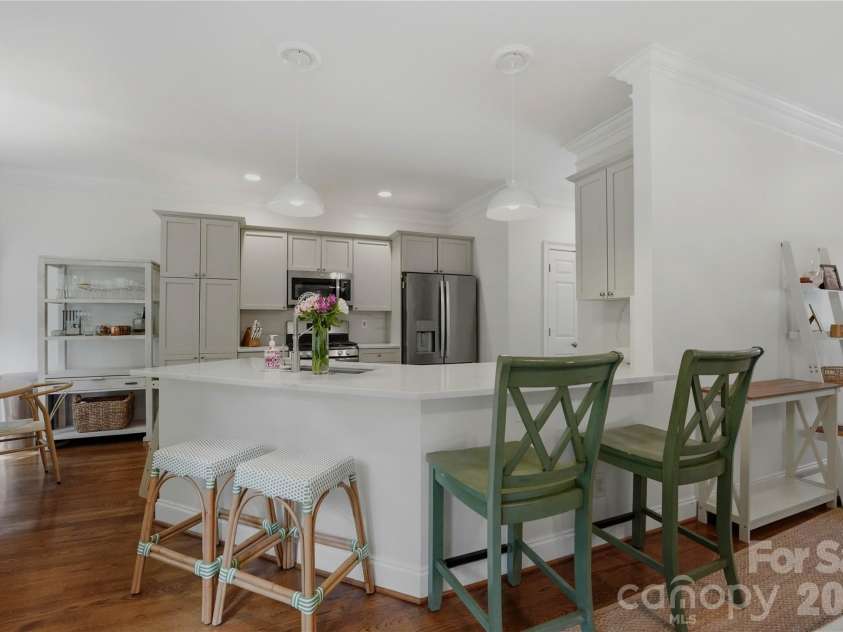 1234 Ivey Drive, Charlotte, NC 28205.  MLS# CAR4393425, YatesRealty ID 33577. 