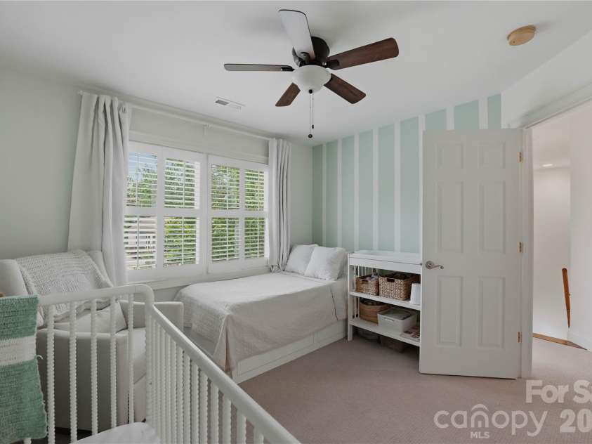 1234 Ivey Drive, Charlotte, NC 28205.  MLS# CAR4393425, YatesRealty ID 33577. 