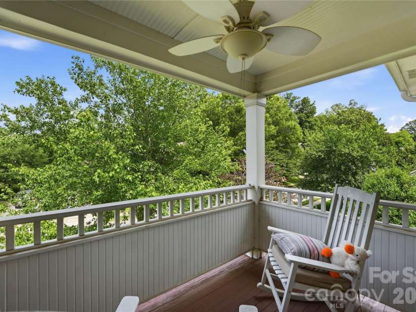1234 Ivey Drive, Charlotte, NC 28205.  MLS# CAR4393425, YatesRealty ID 33577. 