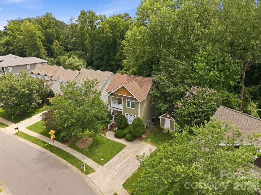 1234 Ivey Drive, Charlotte, NC 28205.  MLS# CAR4393425, YatesRealty ID 33577. 