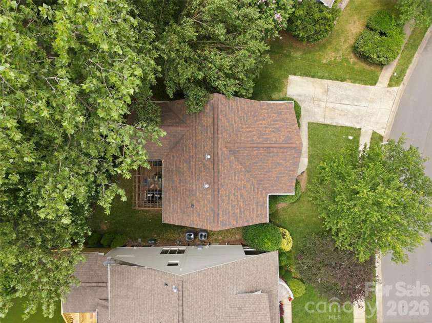 1234 Ivey Drive, Charlotte, NC 28205.  MLS# CAR4393425, YatesRealty ID 33577. 