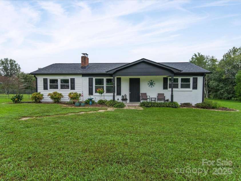 131 Sam Smith Drive, Kings Mountain, NC 28086.  MLS# CAR4294714, YatesRealty ID 33577. 