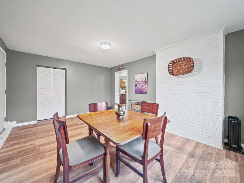 131 Sam Smith Drive, Kings Mountain, NC 28086.  MLS# CAR4294714, YatesRealty ID 33577. 