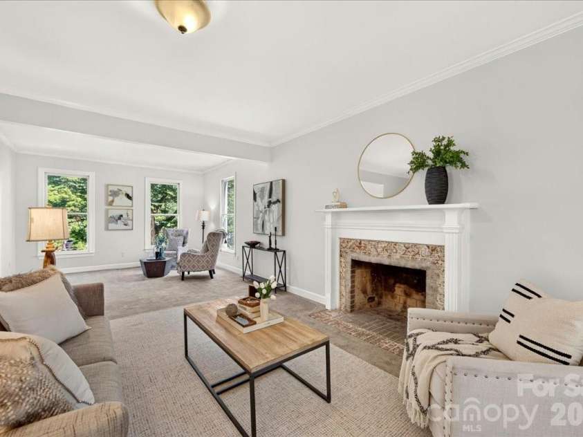 6912 Foxglove Drive, Charlotte, NC 28226.  MLS# CAR4394757, YatesRealty ID 33579. 