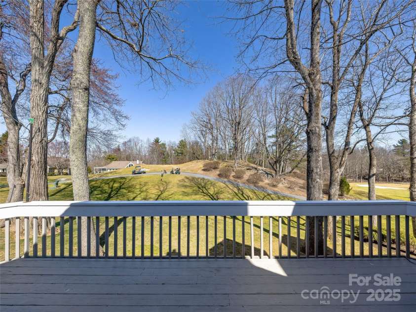 140 Overlook Drive, Flat Rock, NC 28731.  MLS# CAR4233590, YatesRealty ID 3358. 