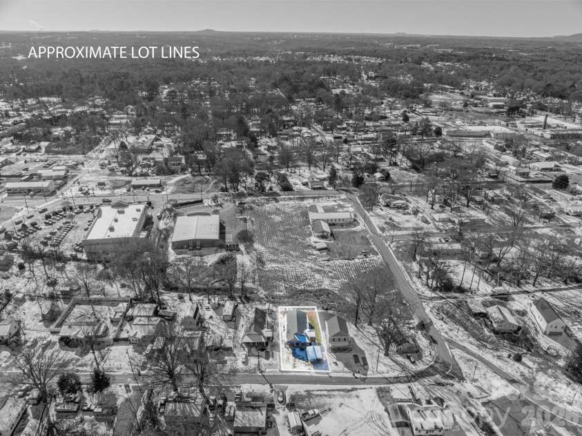 505 Cloninger Street, Dallas, NC 28034.  MLS# CAR4342350, YatesRealty ID 3358. 