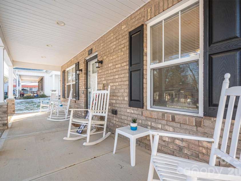 505 Cloninger Street, Dallas, NC 28034.  MLS# CAR4342350, YatesRealty ID 3358. 