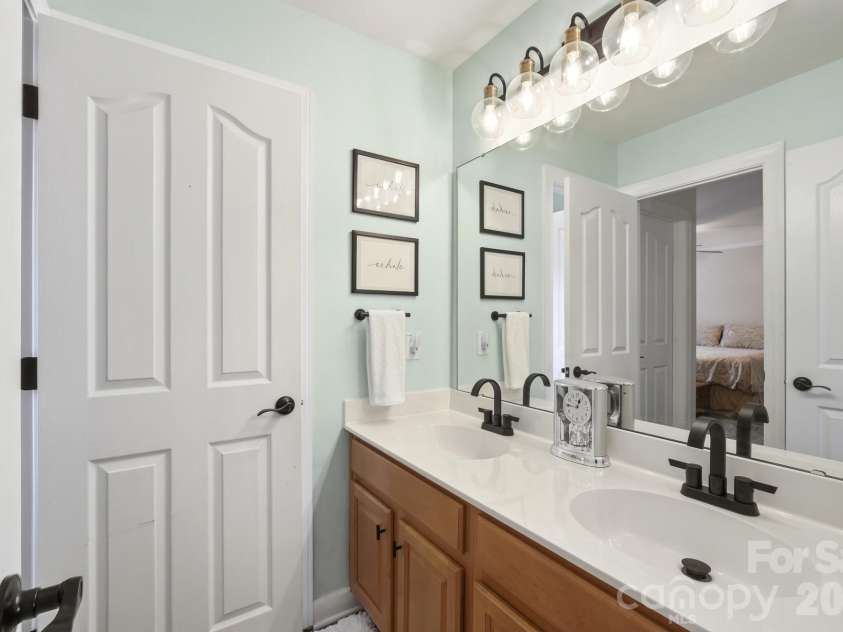1217 Brionne Court, Waxhaw, NC 28173.  MLS# CAR4396373, YatesRealty ID 33580. 