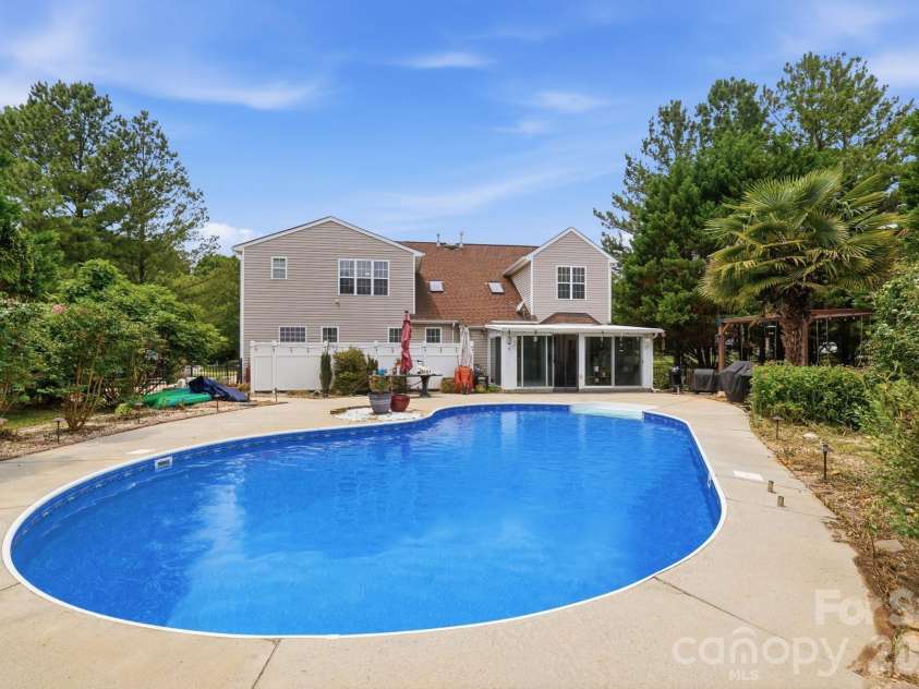 1217 Brionne Court, Waxhaw, NC 28173.  MLS# CAR4396373, YatesRealty ID 33580. 