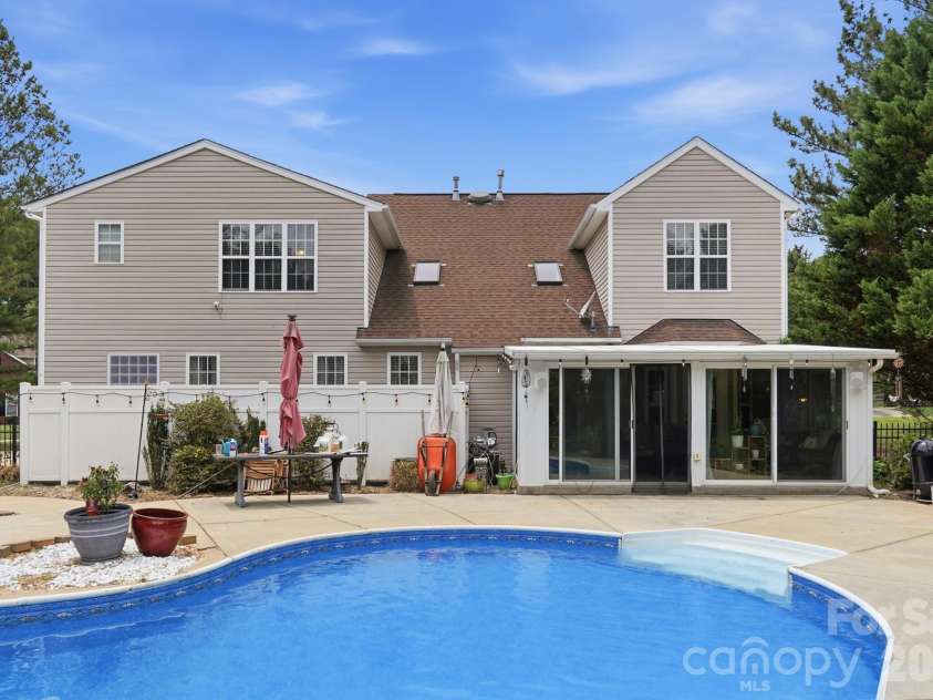 1217 Brionne Court, Waxhaw, NC 28173.  MLS# CAR4396373, YatesRealty ID 33580. 