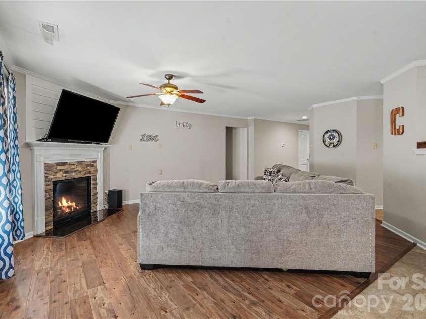 1729 Red Bird Circle, Concord, NC 28025.  MLS# CAR4396402, YatesRealty ID 33581. 